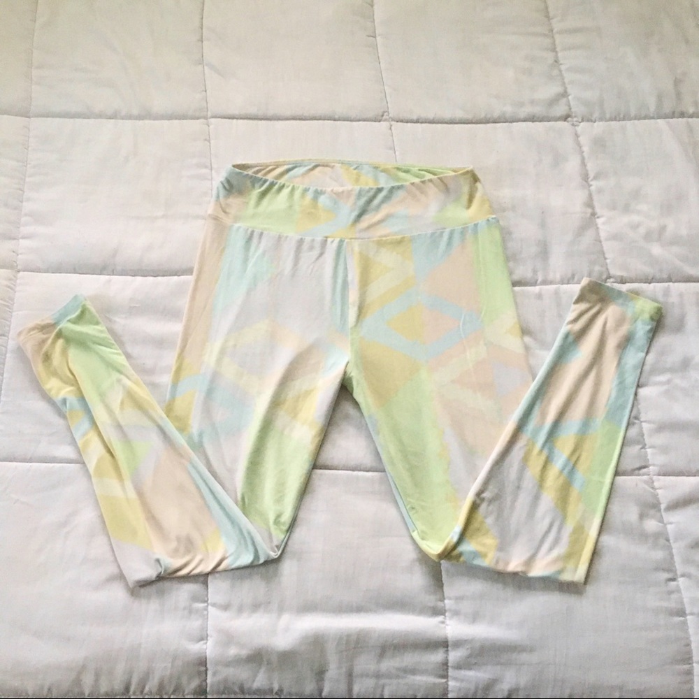 LULAROE Watercolor Buttery Soft Leggings - S/M